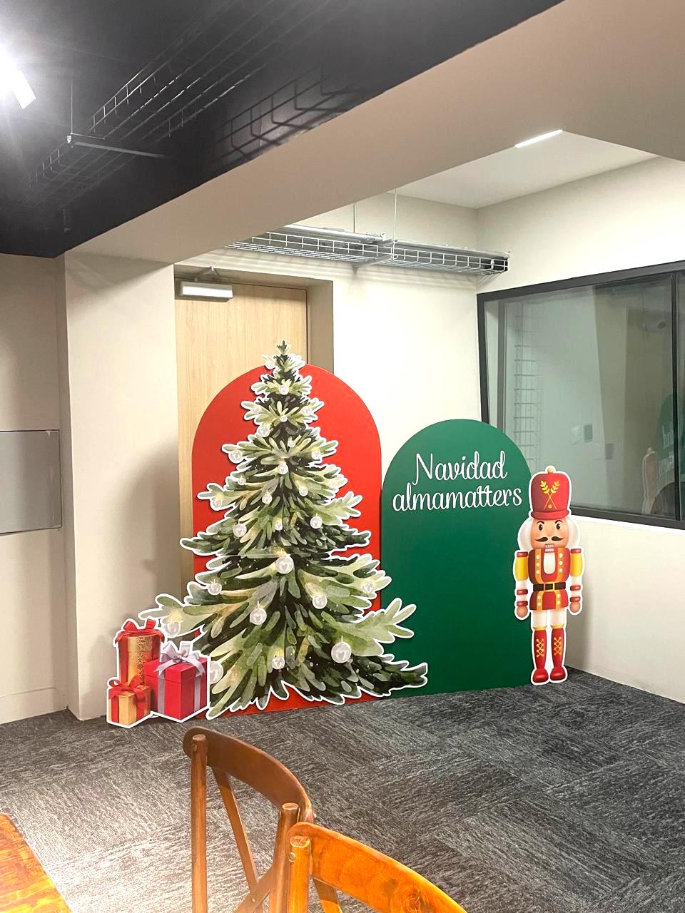 Back Duo - Christmas Tree