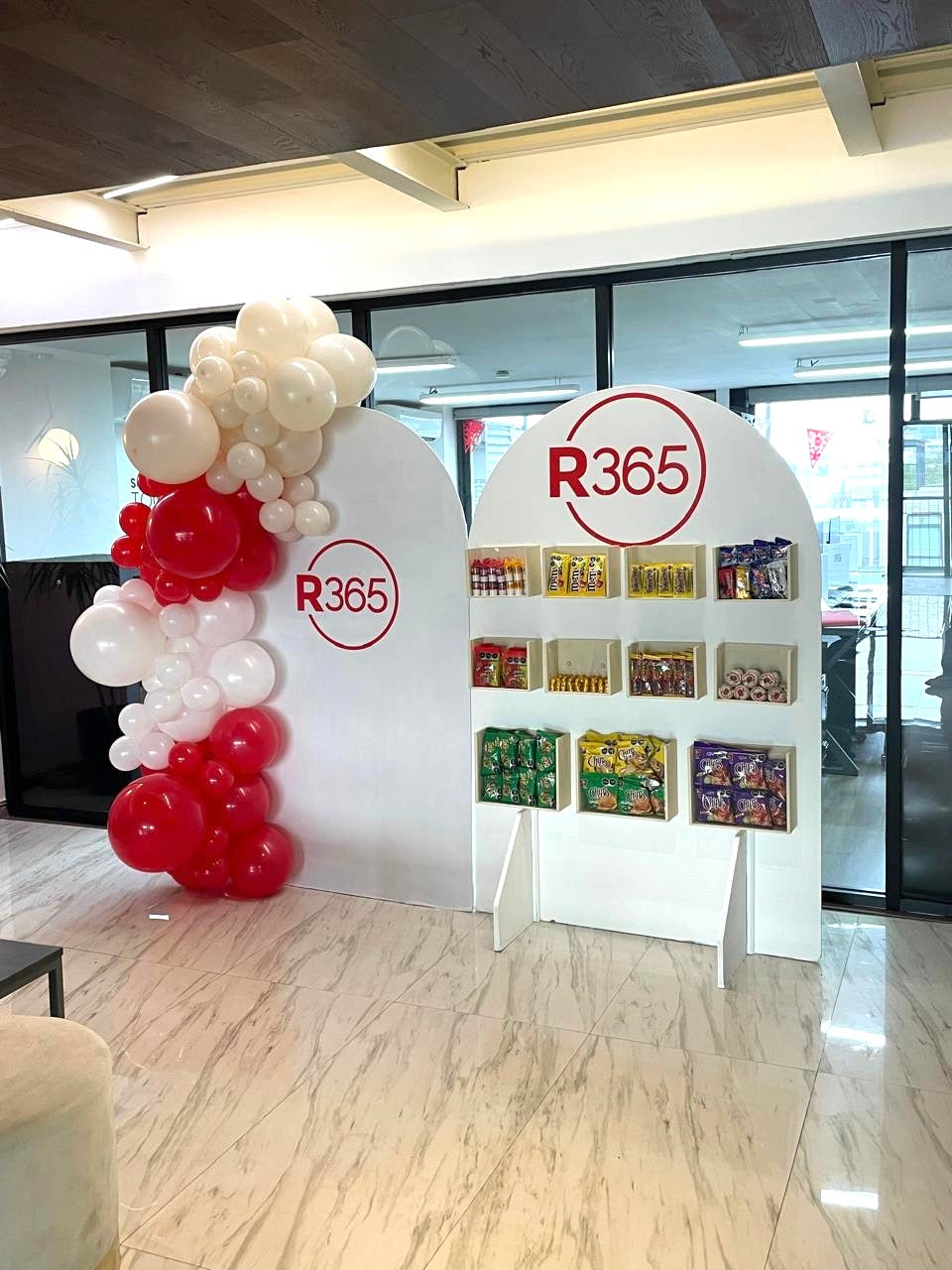 Snack Wall - R365