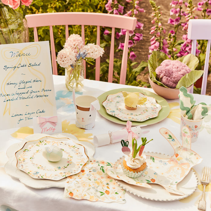 Servilletas grandes con flores elegantes  (x 16)