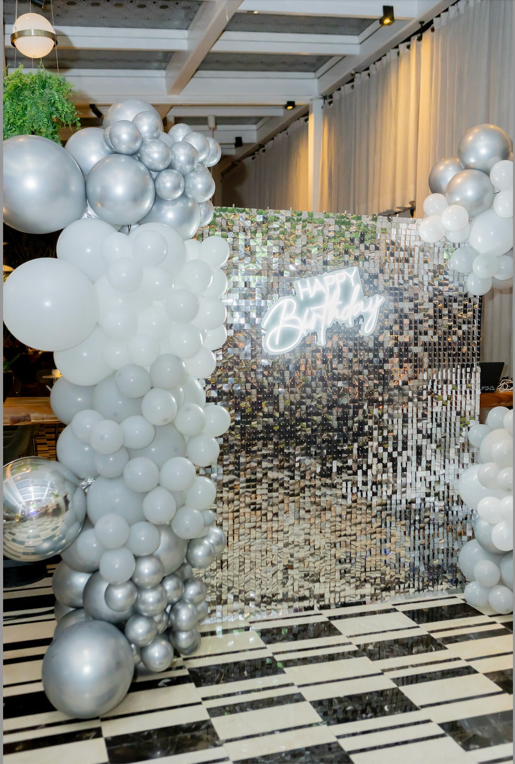 Shimmer Wall - Sparks